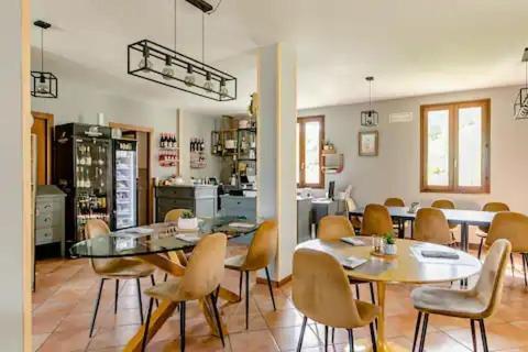 Готель Locanda Delle Grotte Di Onferno Gemmano Екстер'єр фото